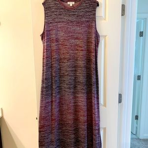 Women’s maxi length dress